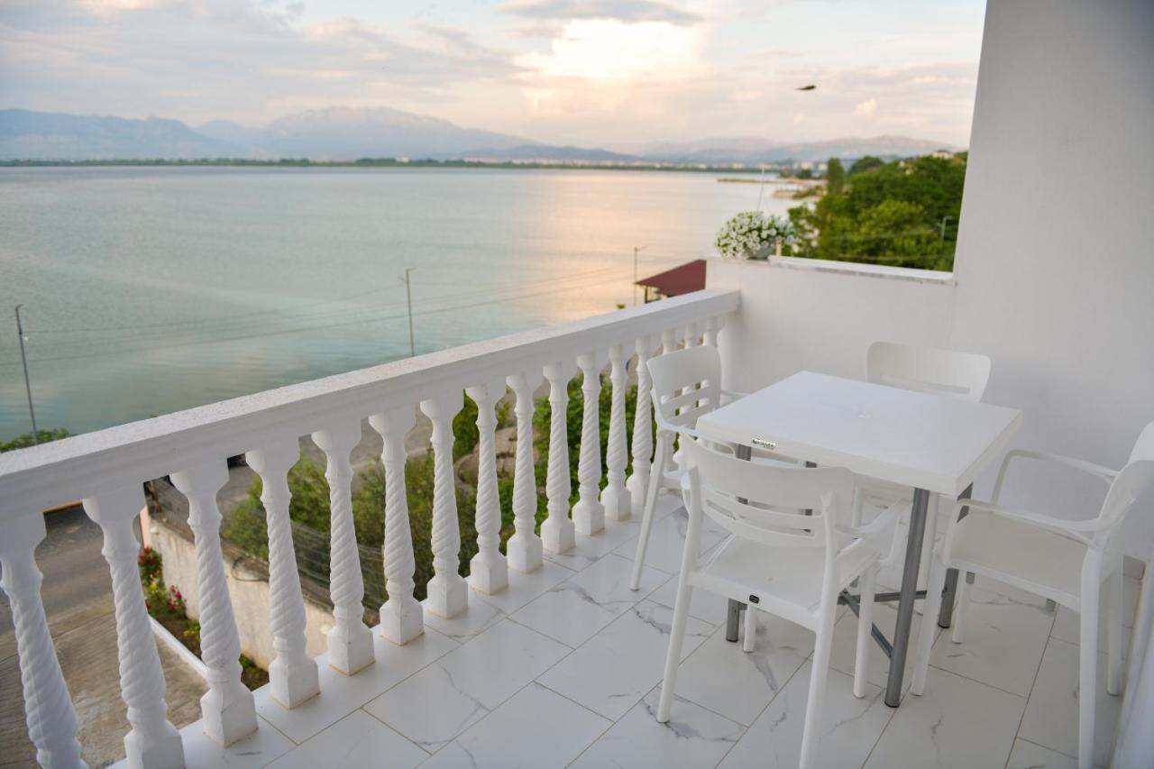 Lakefront House Maison d'hôtes