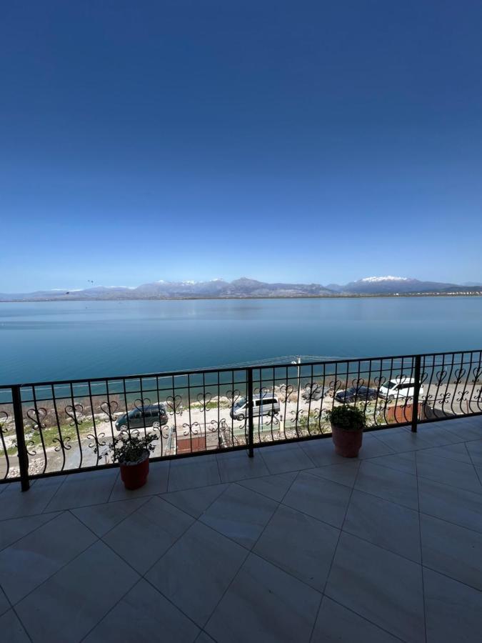 Lakefront House Široka