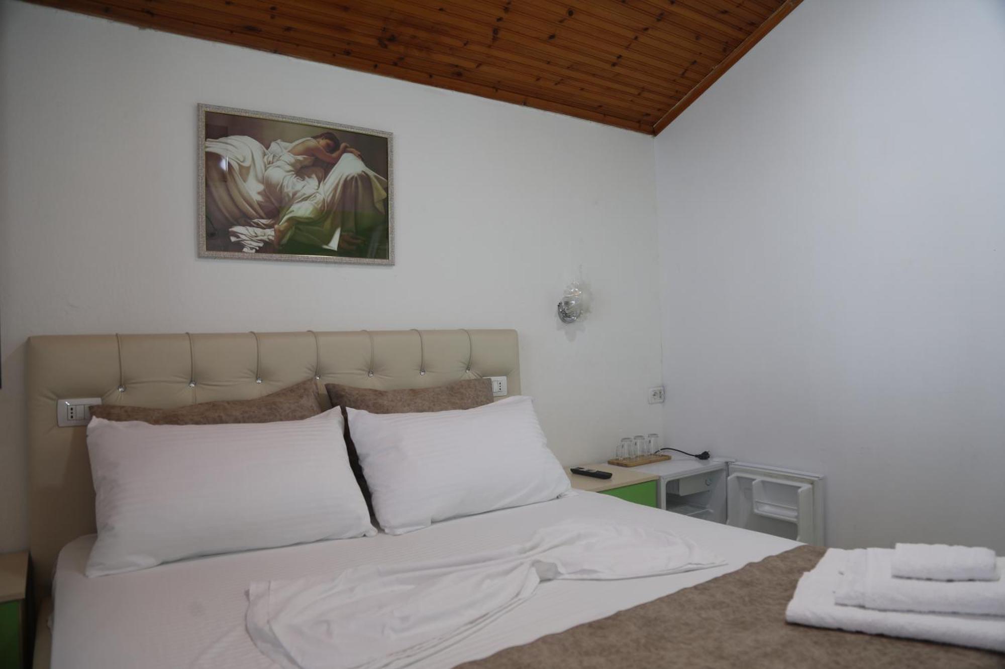 Lakefront House Affittacamere *
